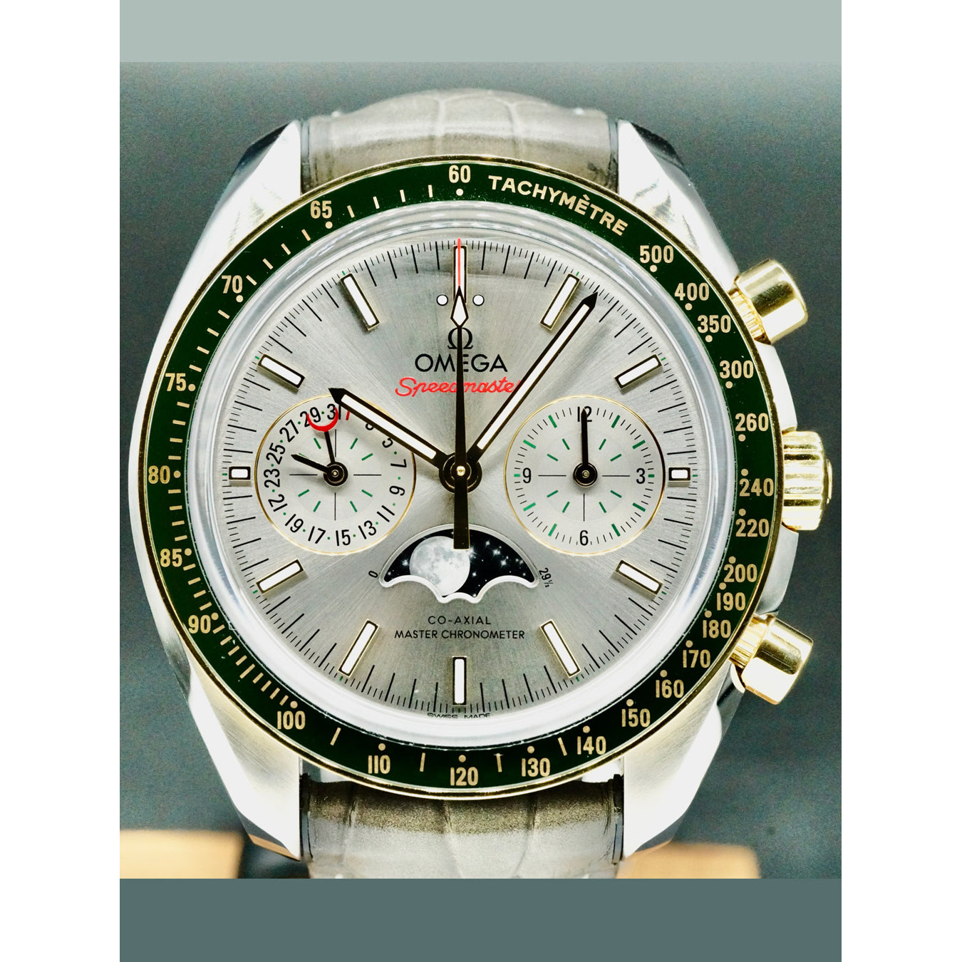 Omega 304.23.44.52.06.001 Speedmaster Moonwatch Master Chronometer Moonphase