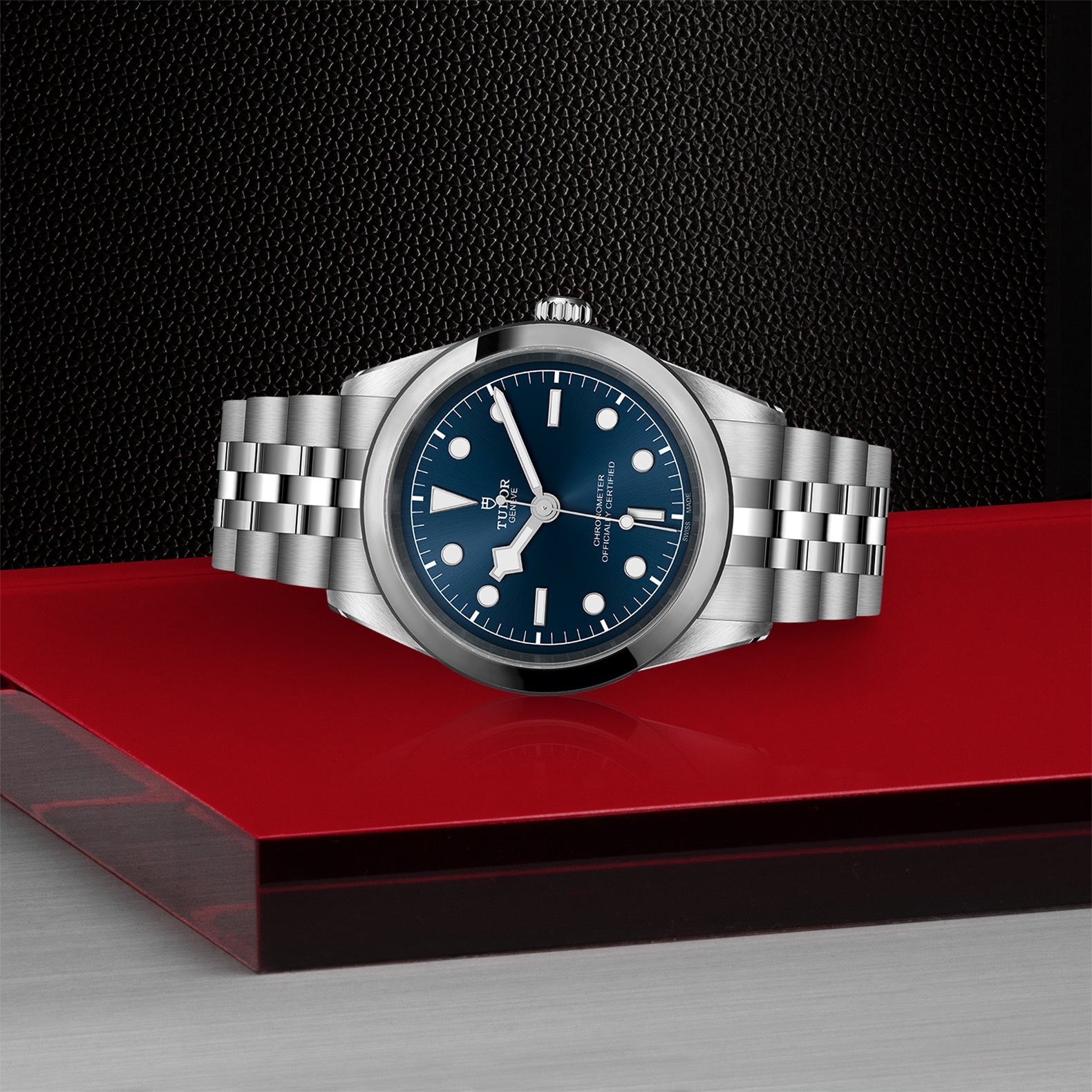 TUDOR Black Bay 41 M79680-0002