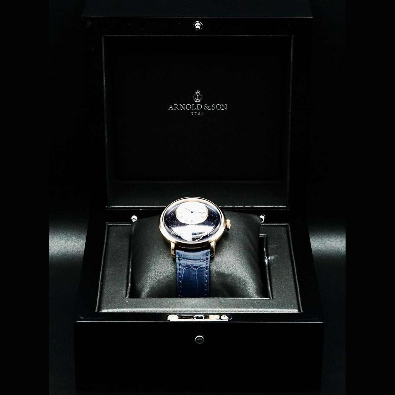 Arnold & Son 1LMAR.A04A.C211A  Luna Magna Gold II