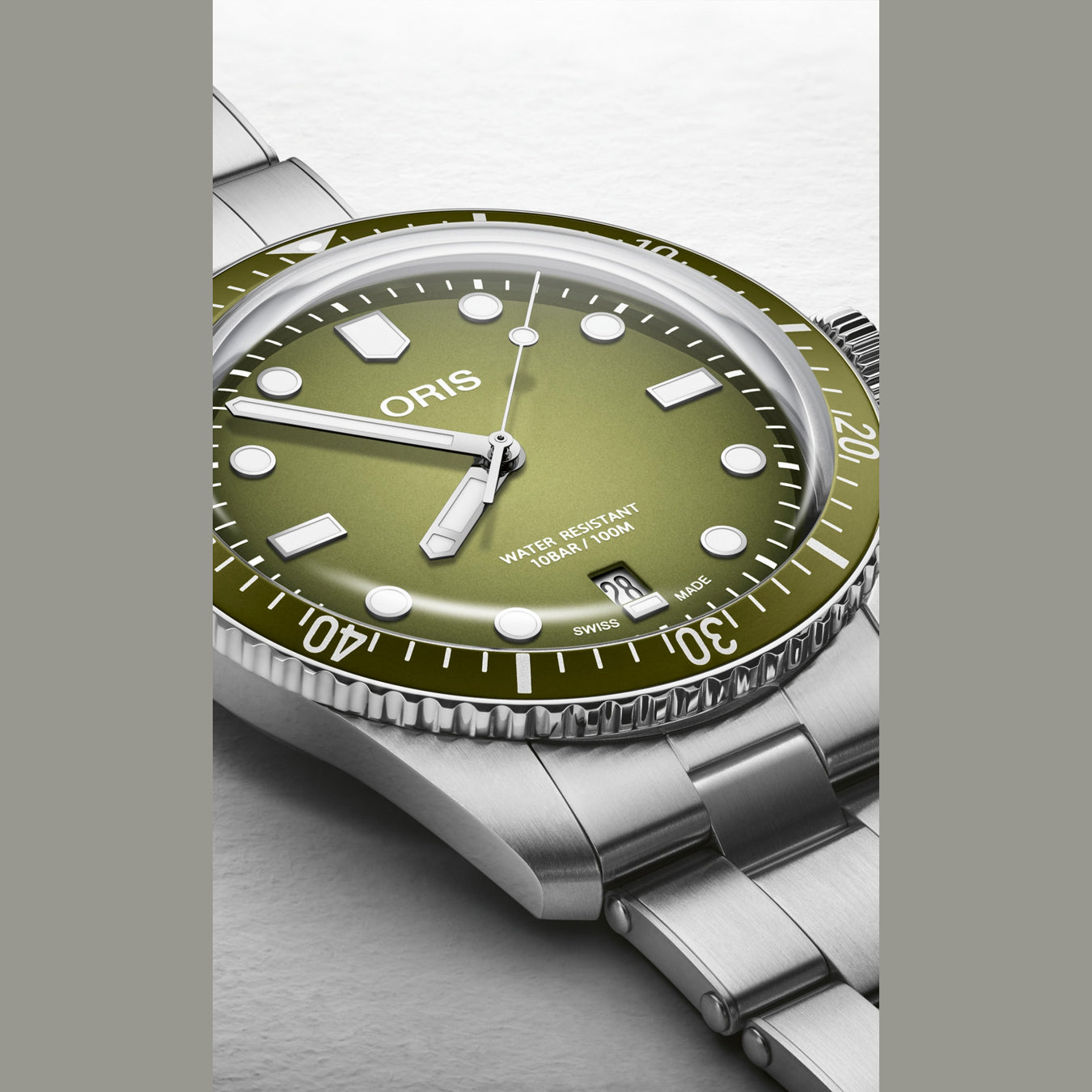 Oris 01 733 7707 4057-07 8 20 18 Divers Sixty-Five Date 40mm