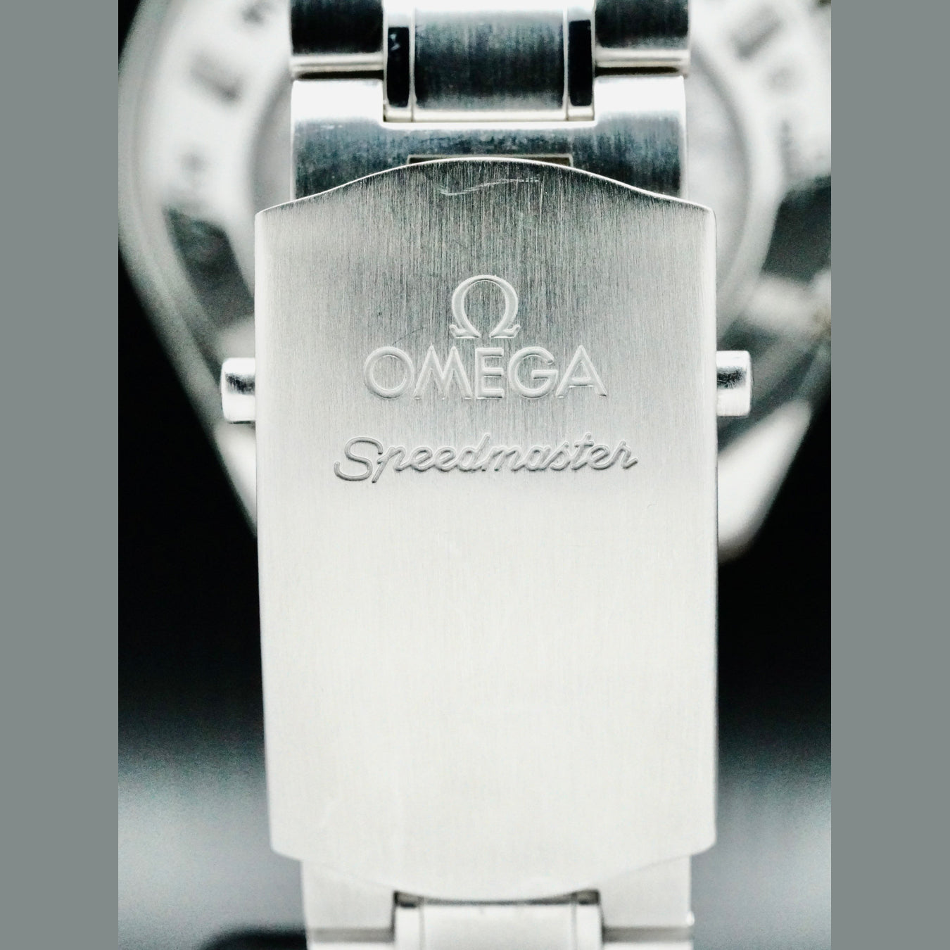Omega 311.30.44.32.01.001 Speedmaster Professional Moonwatch Moonphase