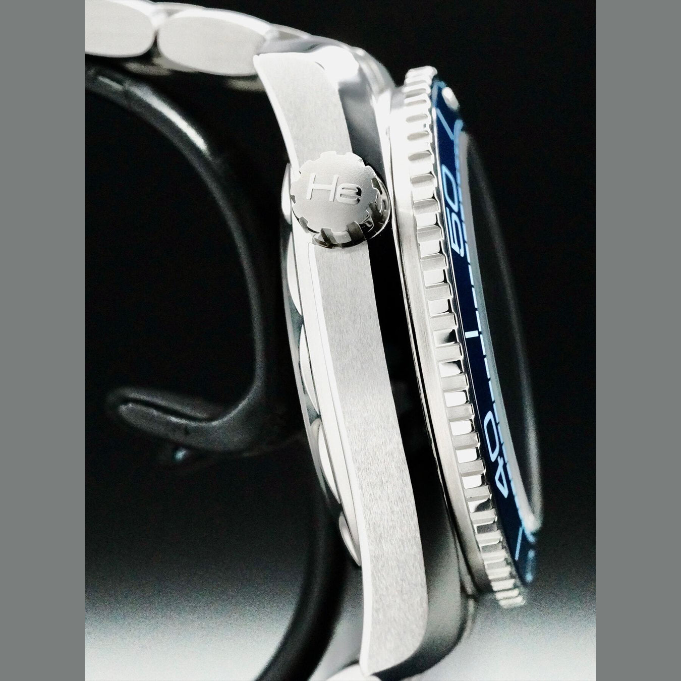 Omega 215.30.40.20.03.002 Seamaster Planet Ocean 600M Summer Blue
