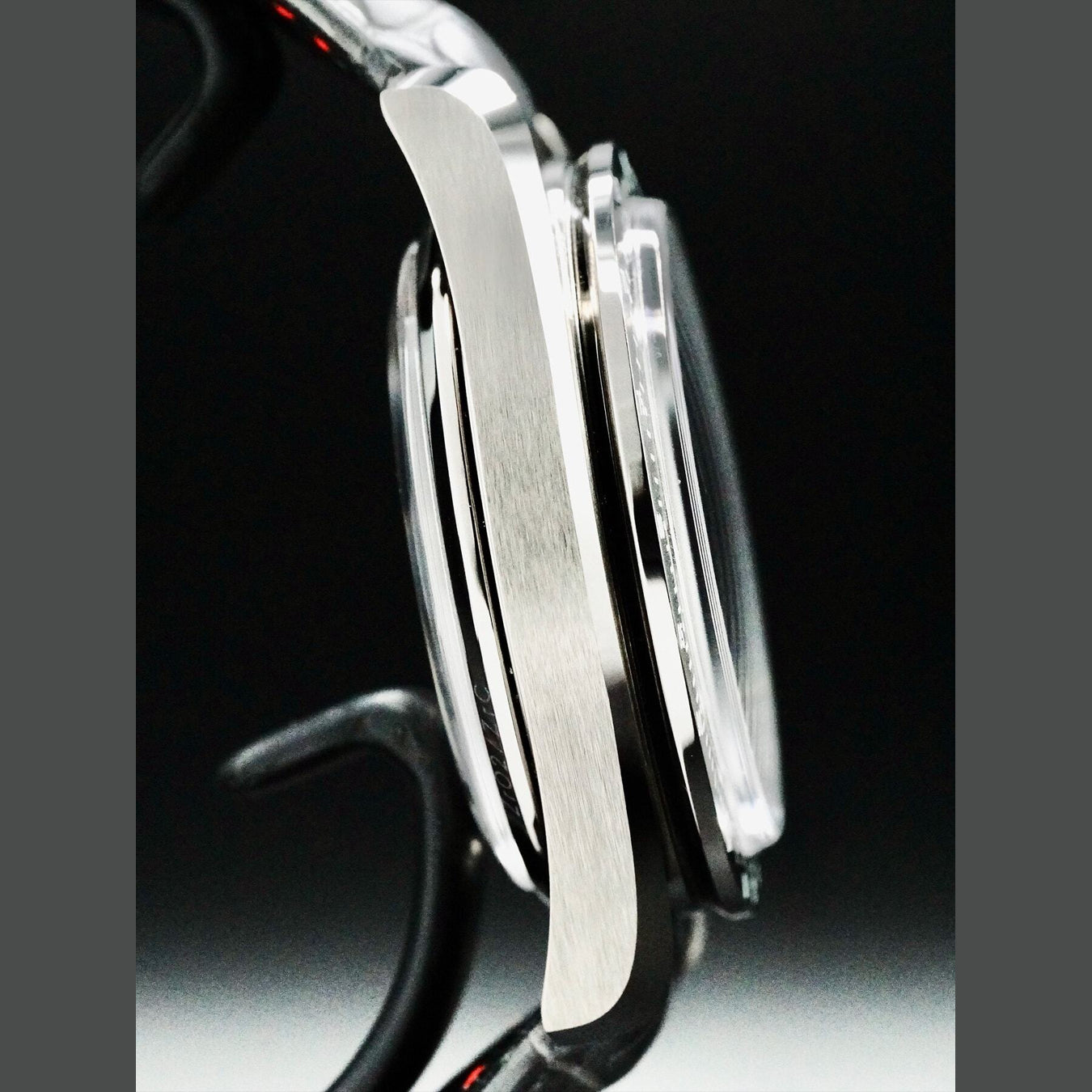Omega 311.93.44.51.99.002 Grey Side of the Moon 44.25mm