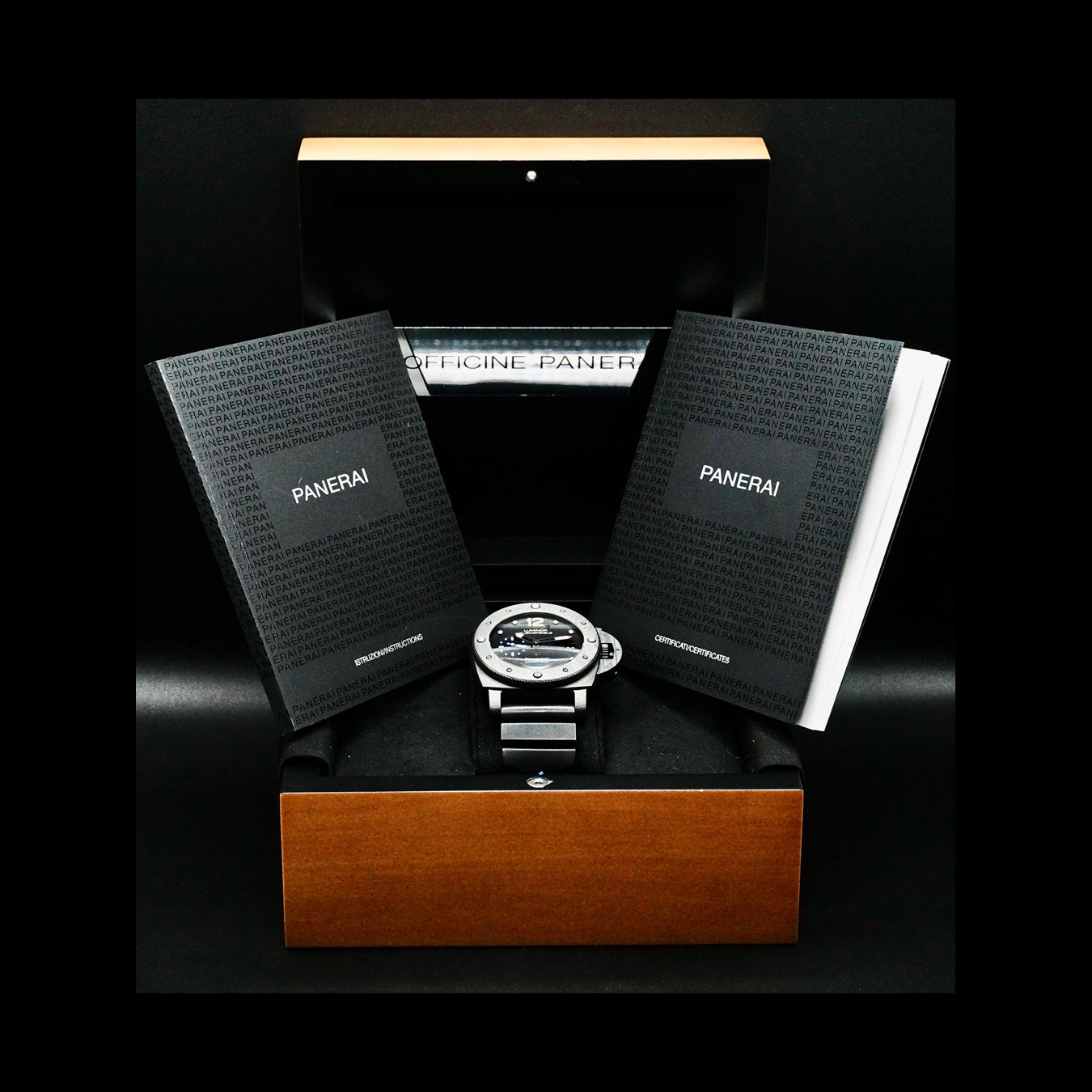 Panerai PAM00616 Luminor Submersible Carbotech