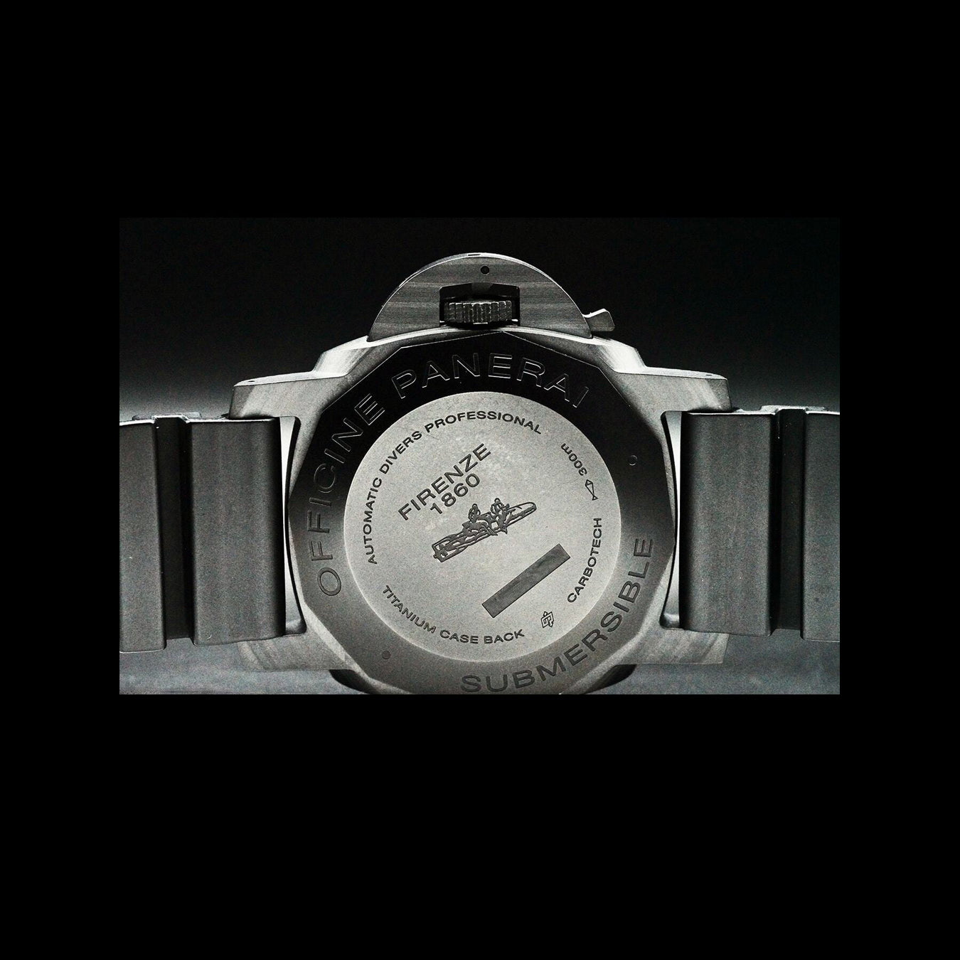 Panerai PAM00616 Luminor Submersible Carbotech