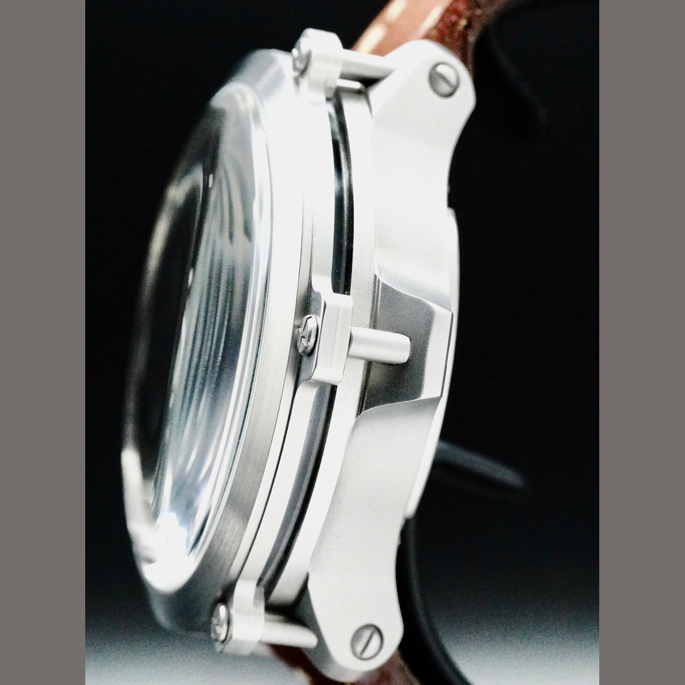 U-Boat 8807 Capsule