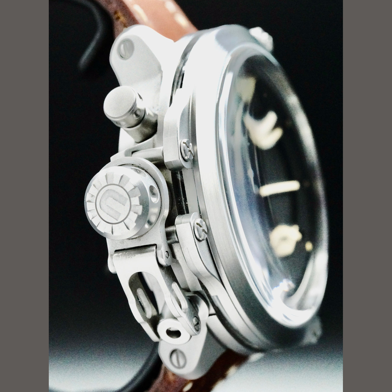 U-Boat 8807 Capsule