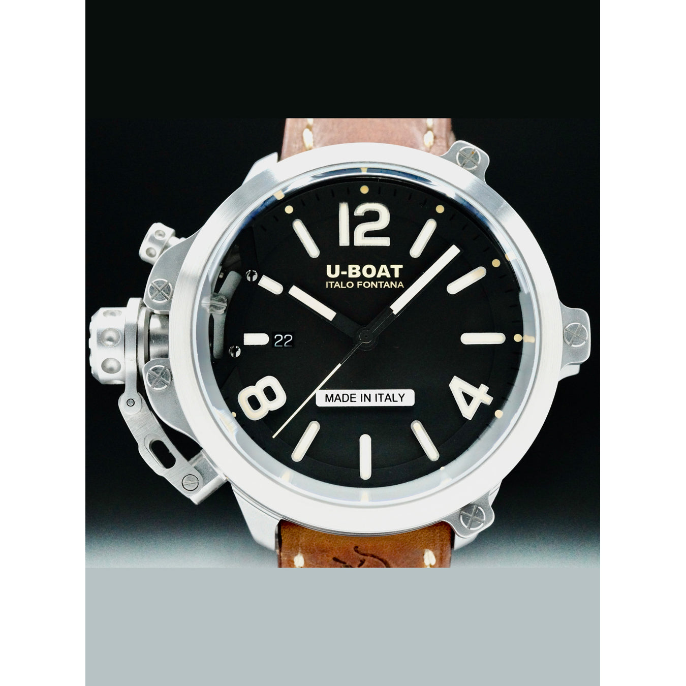 U-Boat 8807 Capsule