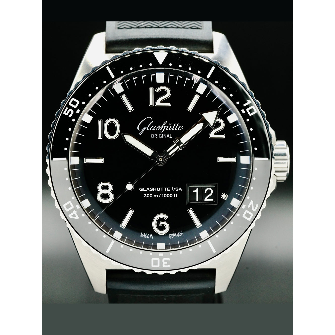 Glashütte Original 1-36-13-01-80-33  SeaQ Panorama Date Black Dial on Strap