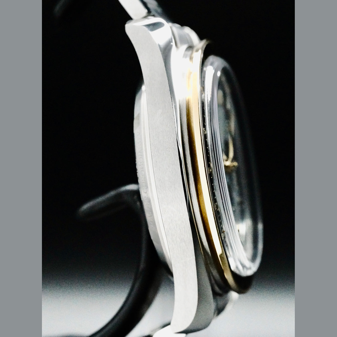 Omega 310.20.42.50.01.001 Speedmaster Moonwatch Apollo 11 50th Anniversary