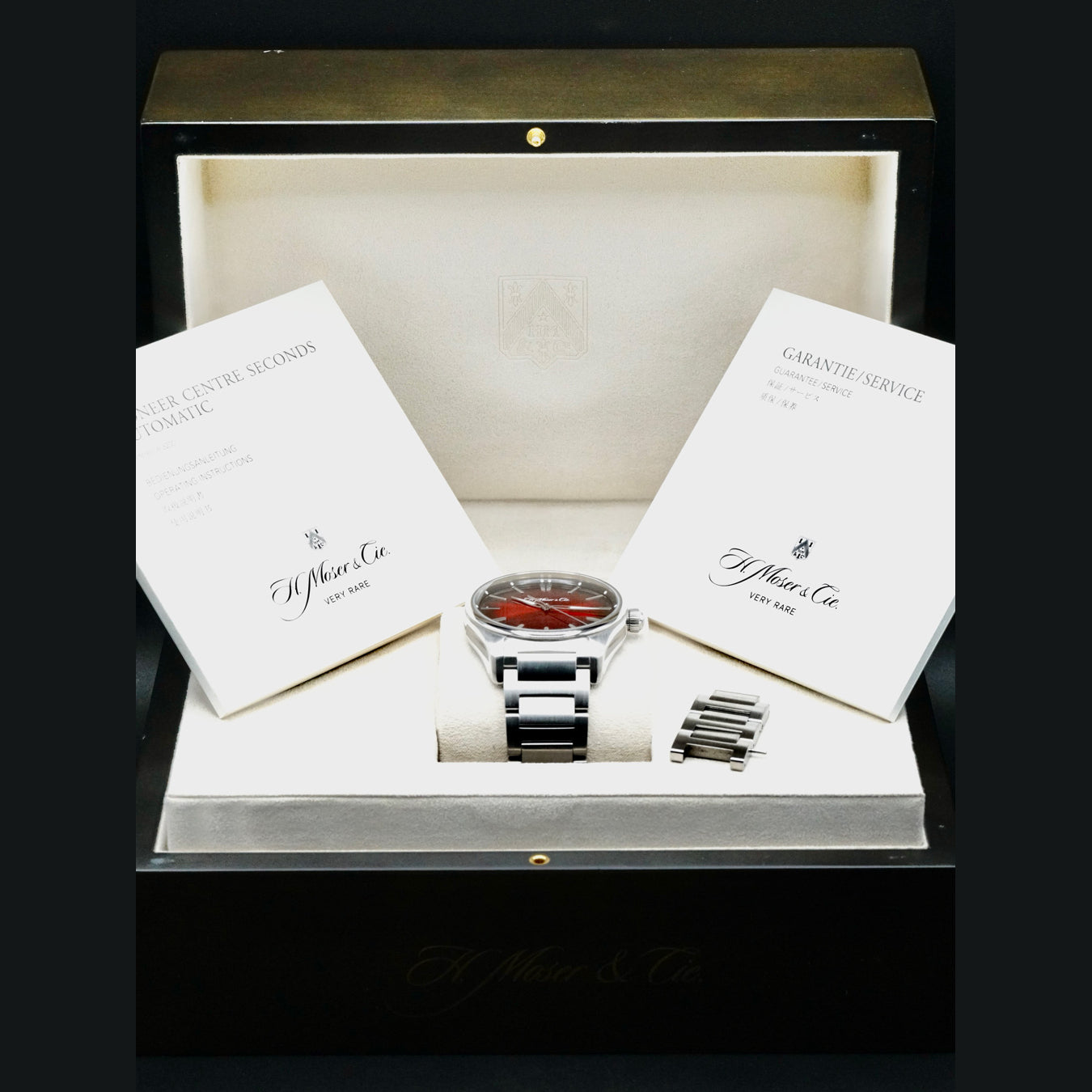 H. Moser & Cie. Centre Seconds Swiss Mad Red 3200-1207
