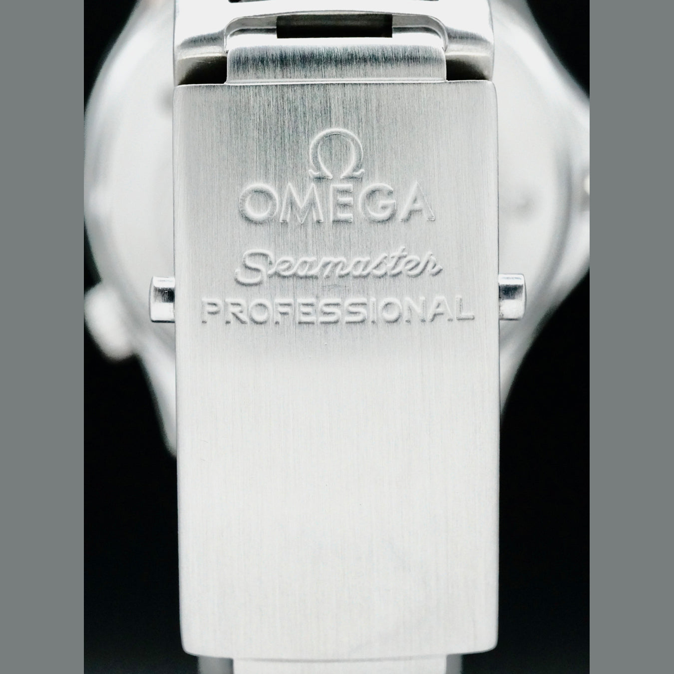 Omega Seamaster 2532.20.00 Polar White Dial 41mm