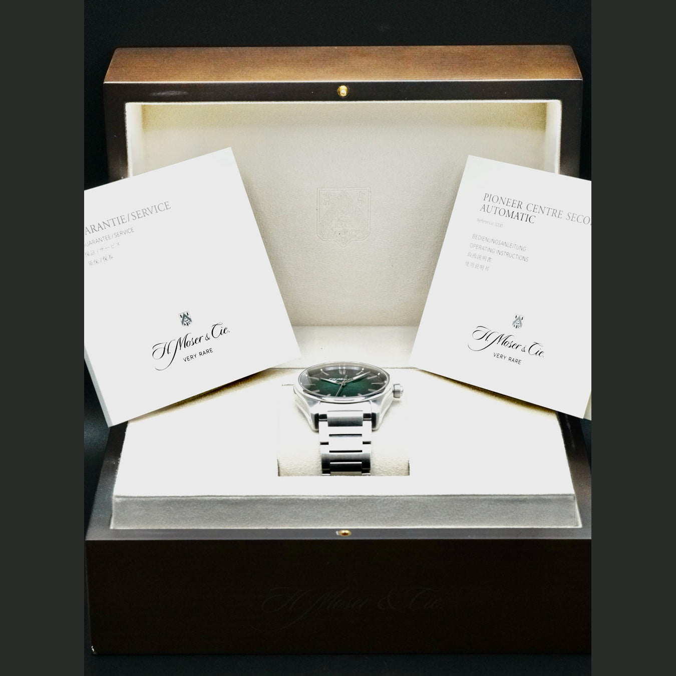 H. Moser & Cie. 3200-1202 Pioneer  Centre Seconds Green