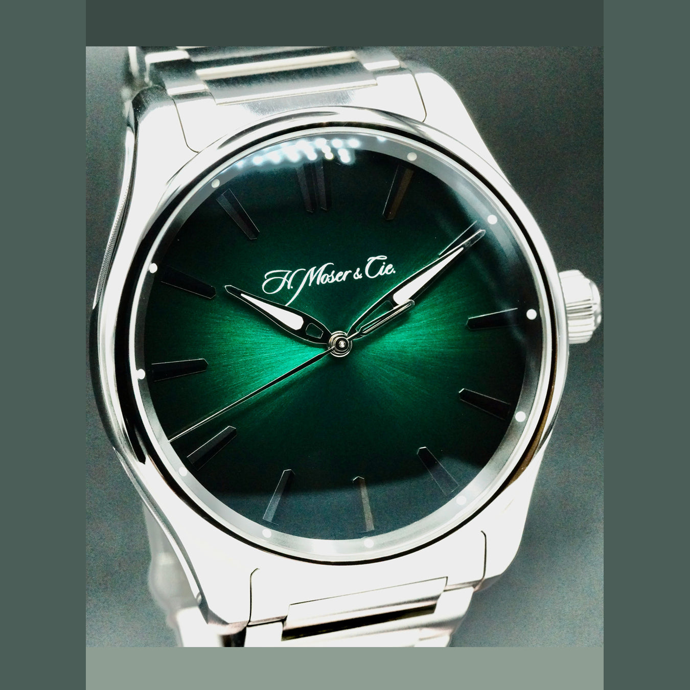 H. Moser & Cie. 3200-1202 Pioneer  Centre Seconds Green