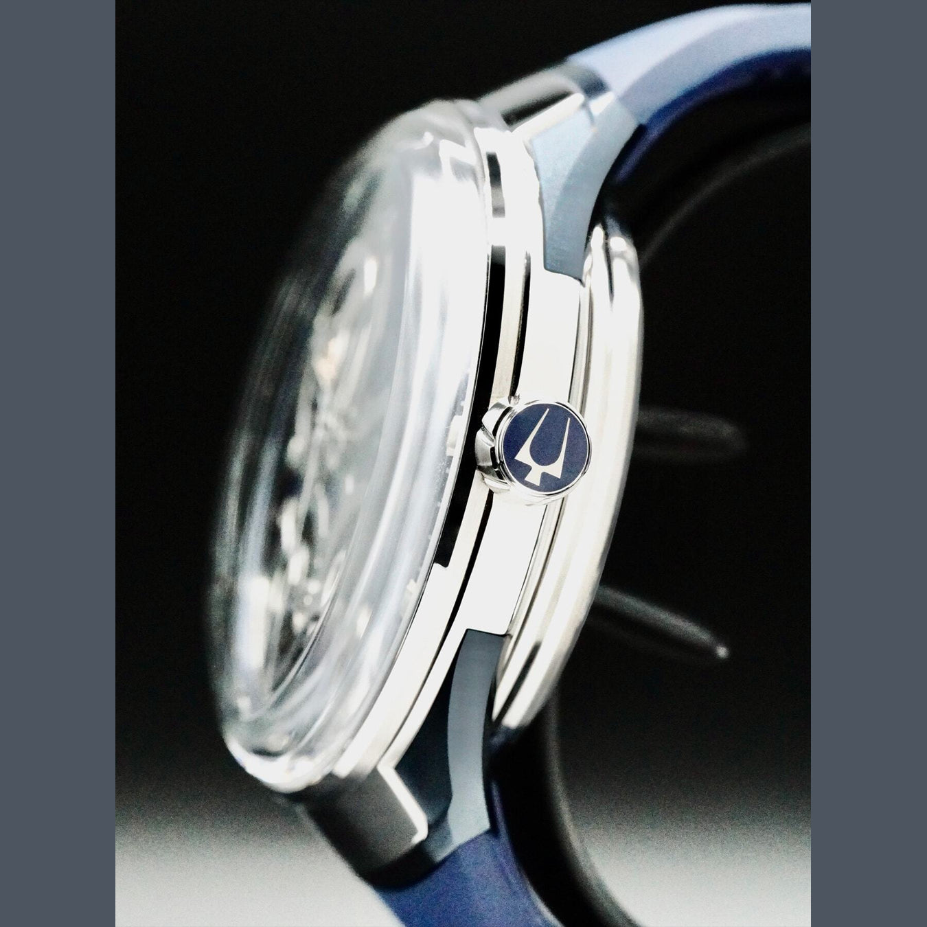 Accutron 28A208 DNA Casino Blue