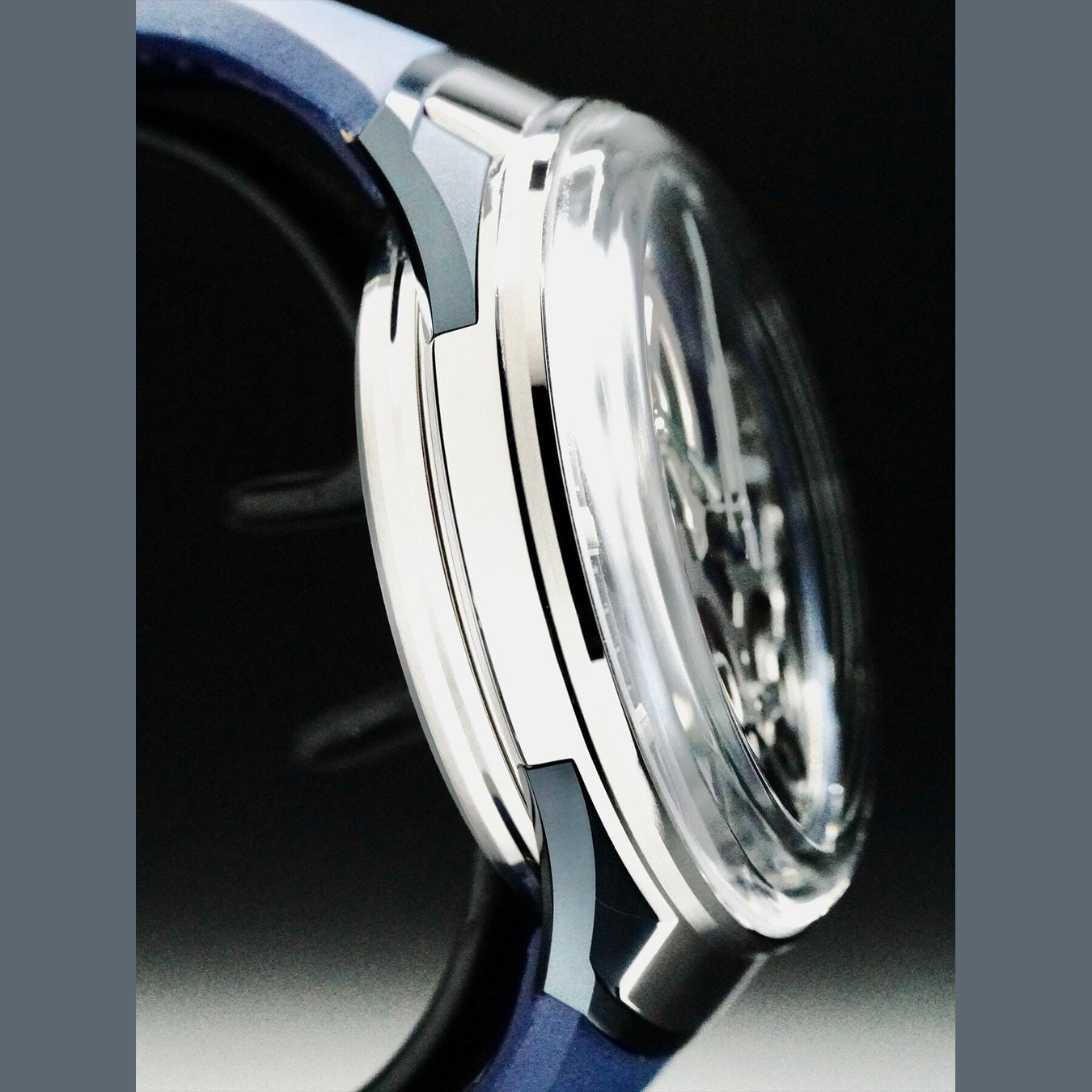Accutron 28A208 DNA Casino Blue