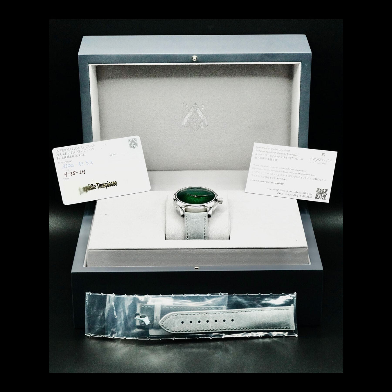 H. Moser & Cie. 1200-1233 Endeavor Center Seconds Concept Lime Green