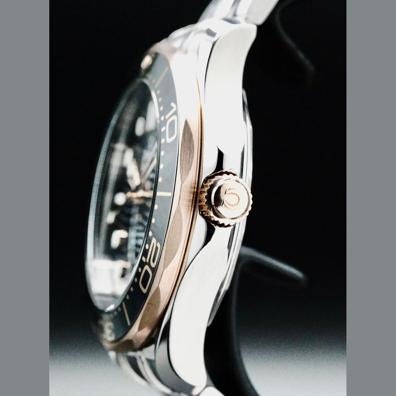Omega 210.22.42.20.01.002 Seamaster Diver 300M Co-Axial Master Chronometer Sedna Gold