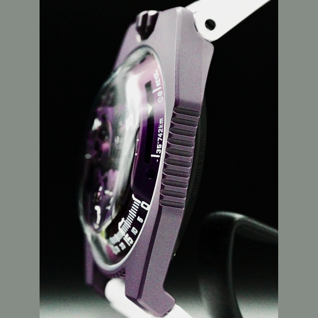 Urwerk UR-100V Violet on White Rubber Strap