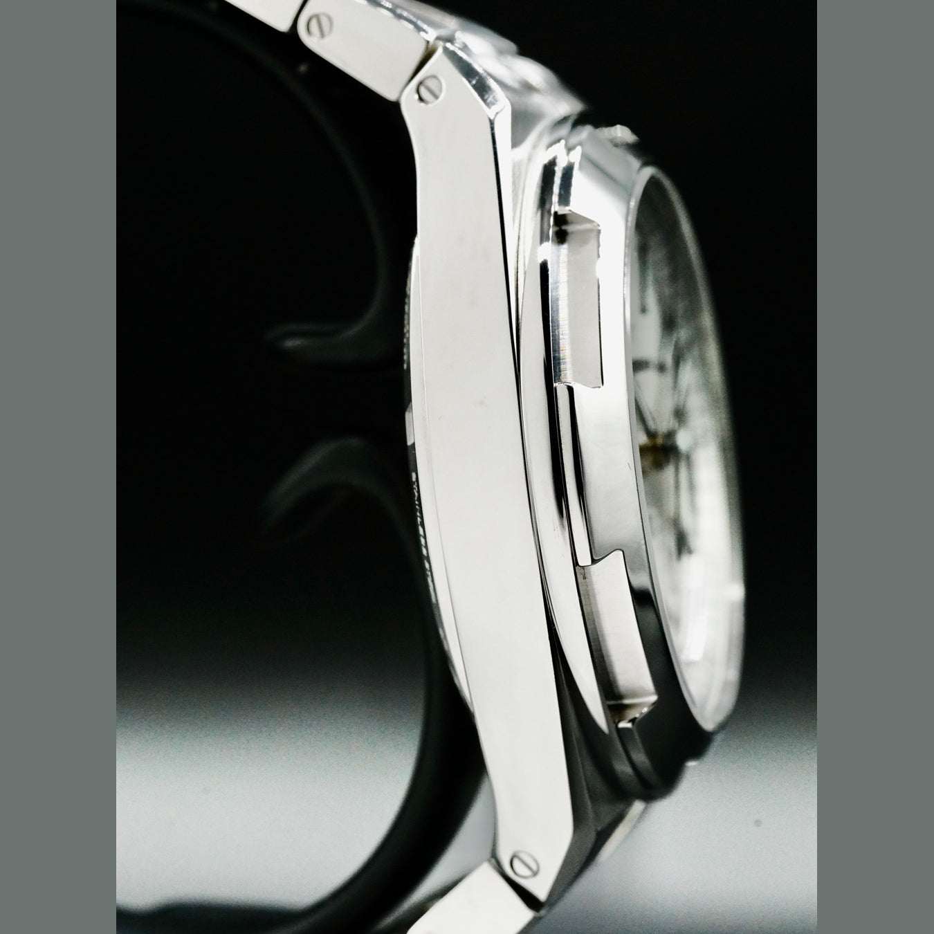Vacheron Constantin 7900V/110A-B333 Overseas Dual Time Stainless Steel