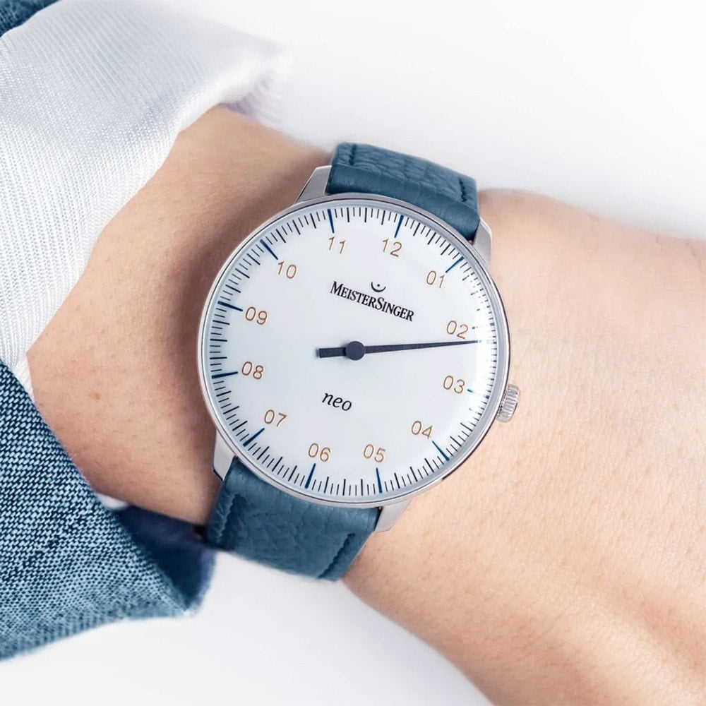 MeisterSinger NES901G Neo White with Sapphire Glas