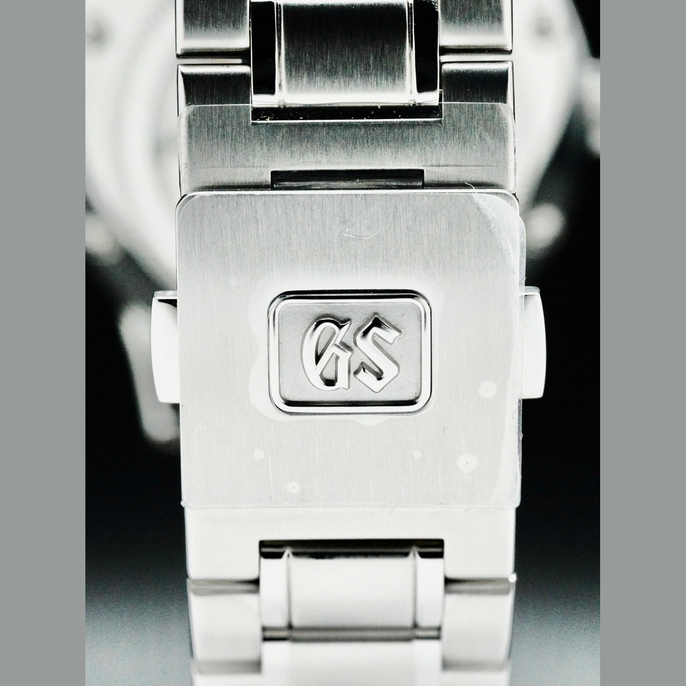 Grand Seiko SBGJ273 Hi-Beat 36000 GMT Yuka Momiji