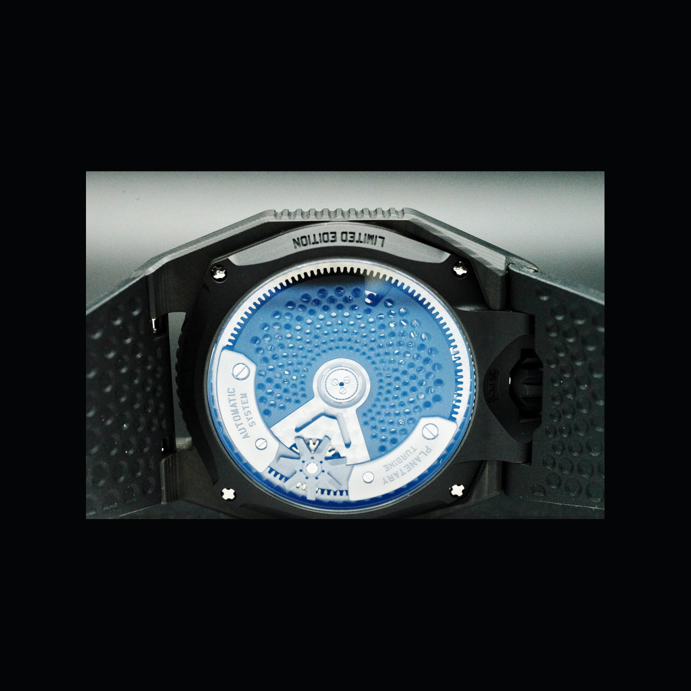 Urwerk UR-100V C52