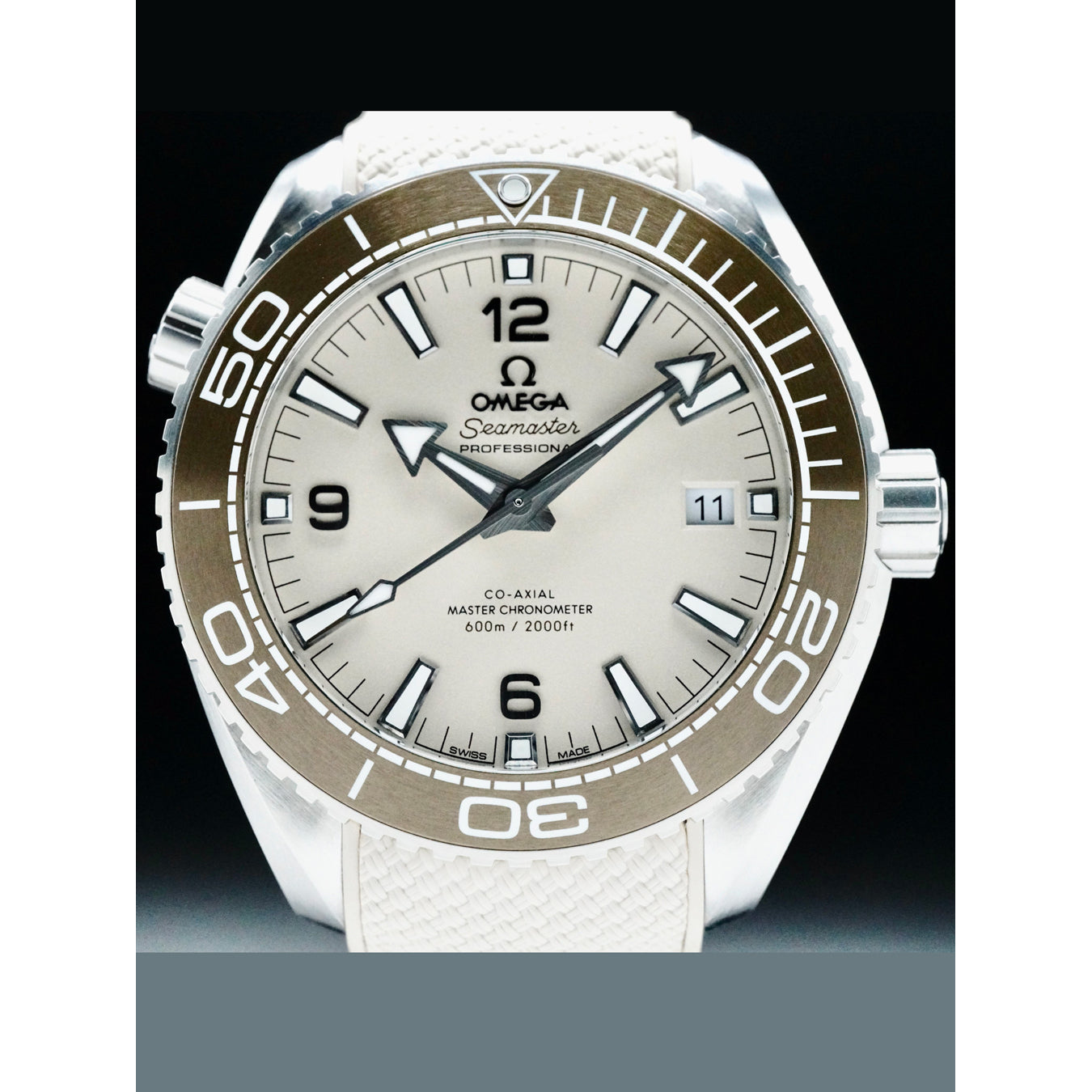 Omega 215.32.44.21.09.001 Planet Ocean Seamaster 600M Beige