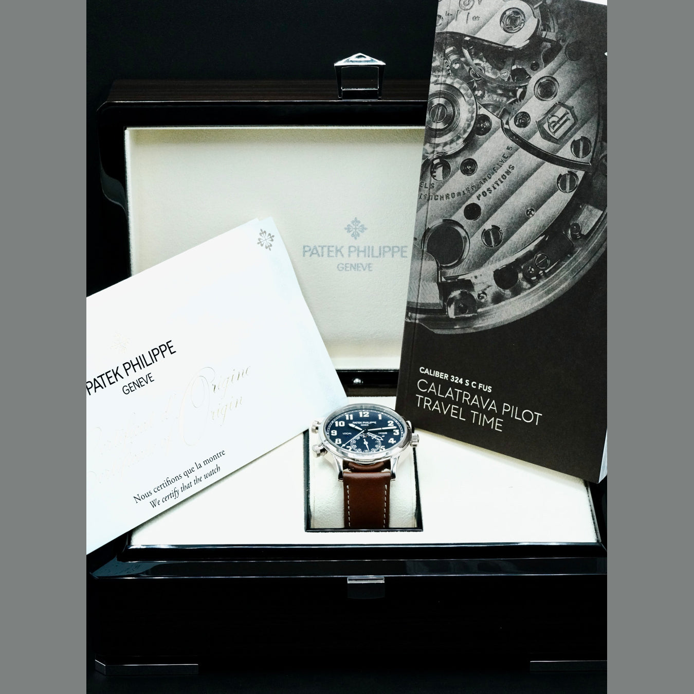 Patek Philippe 5524G-001 Calatrava Pilot 2021 Travel Time