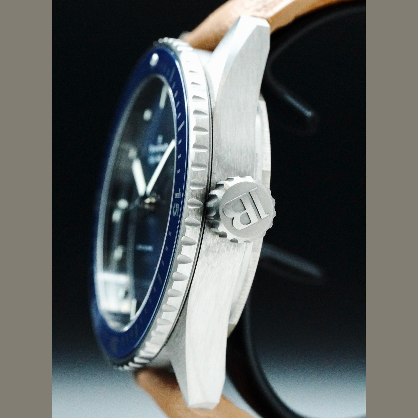 Blancpain 5000 0240 O52A Fifty Fathoms Bathyscape Grey Ceramic Blue Dial