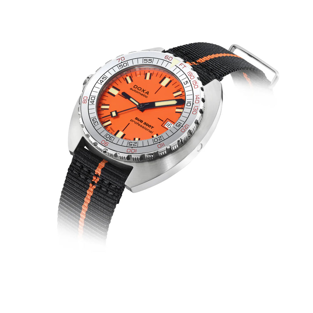 DOXA SUB 300T Aristera Professional