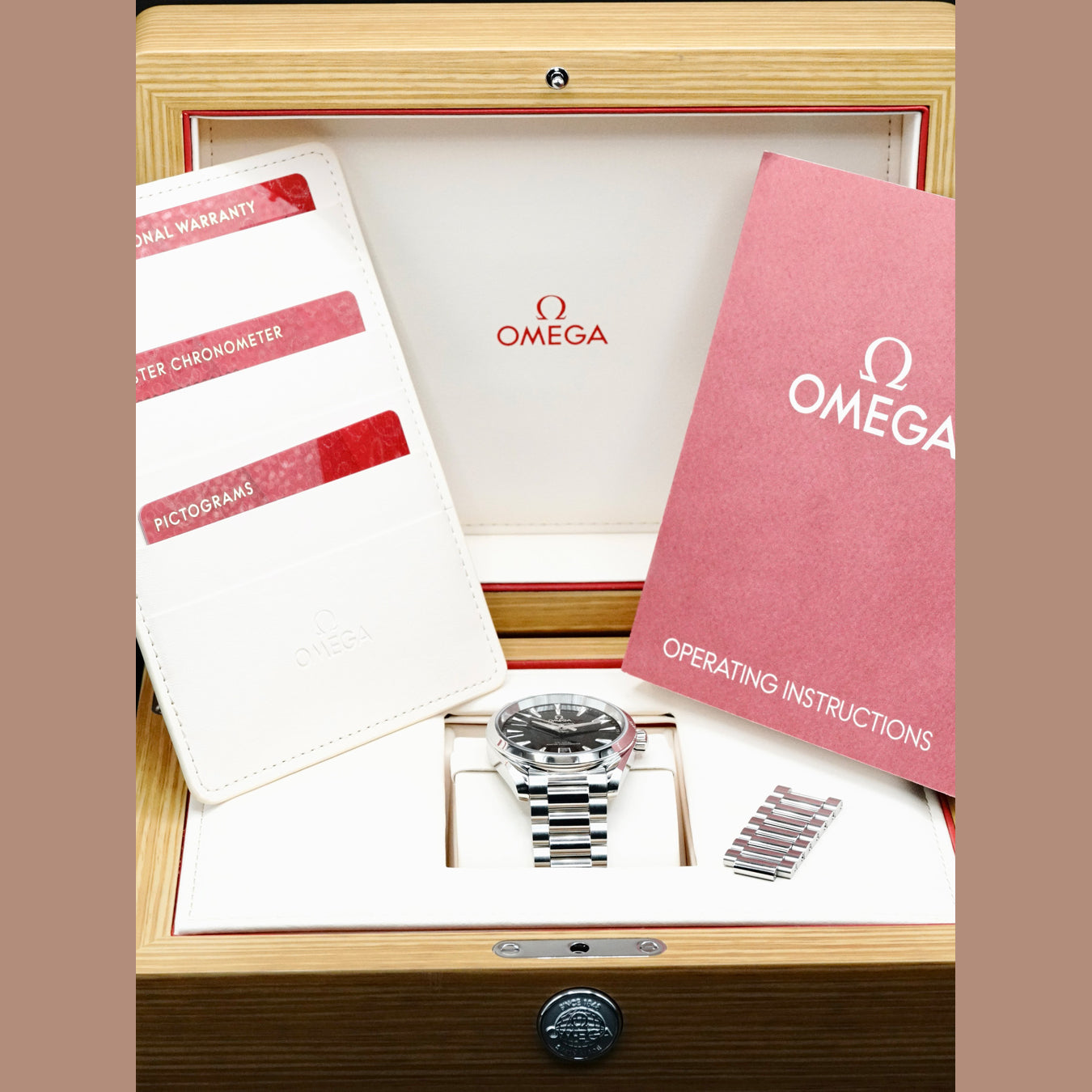 Omega 220.10.38.20.01.004 Seamaster Aqua Terra 150M 38mm Black Steel on Bracelet