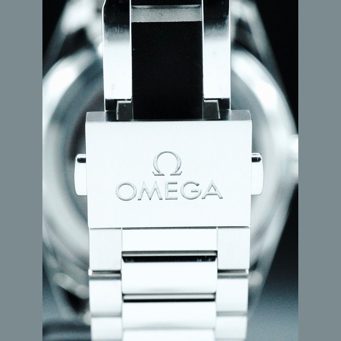 Omega 220.10.38.20.01.004 Seamaster Aqua Terra 150M 38mm Black Steel on Bracelet