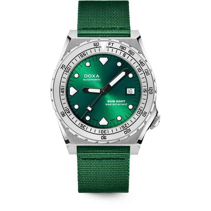 DOXA Sub 600T Sea Emerald 862.10.131.26-N on NATO Strap