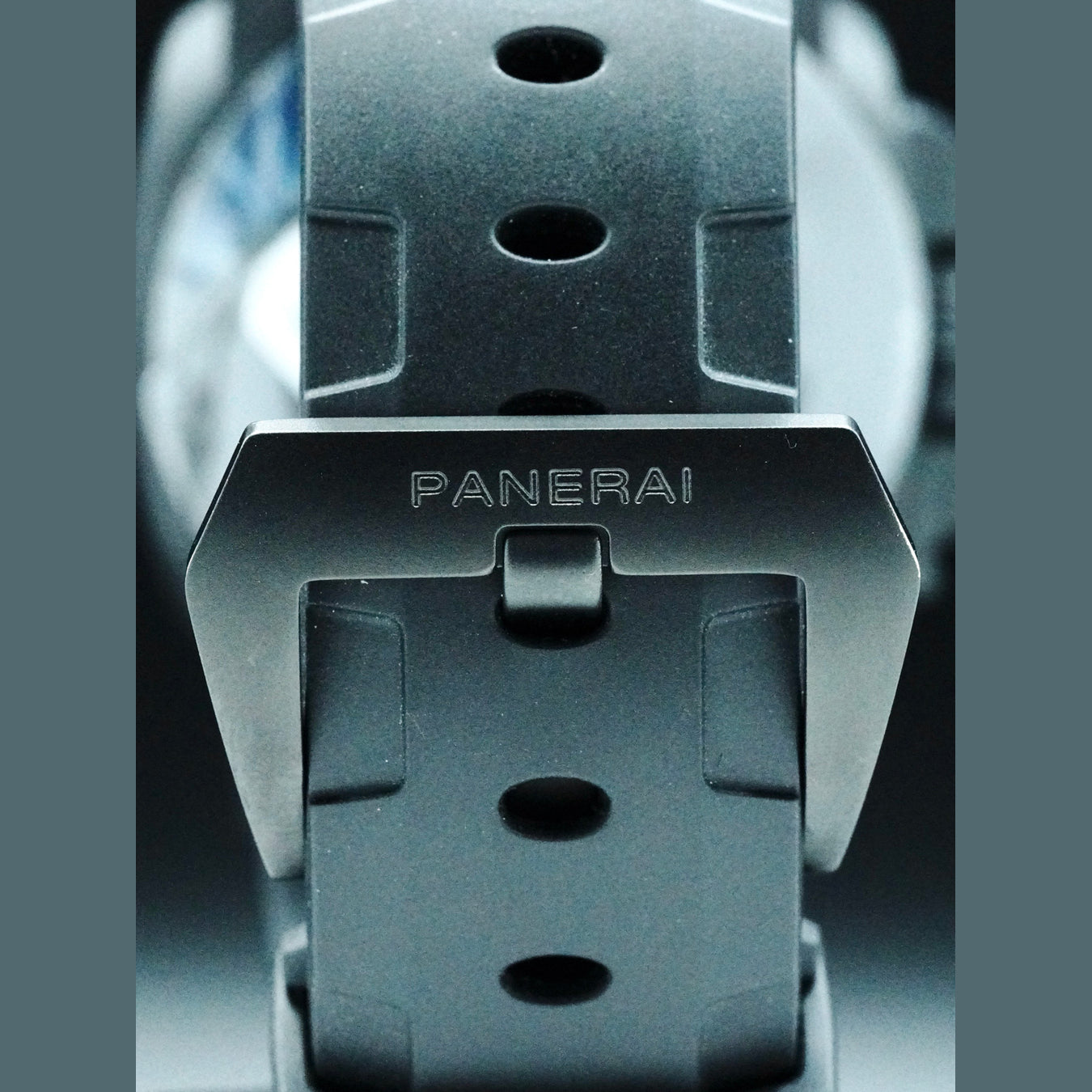 Panerai PAM00960 Submersible Carbontech Automatic 300m 42mm