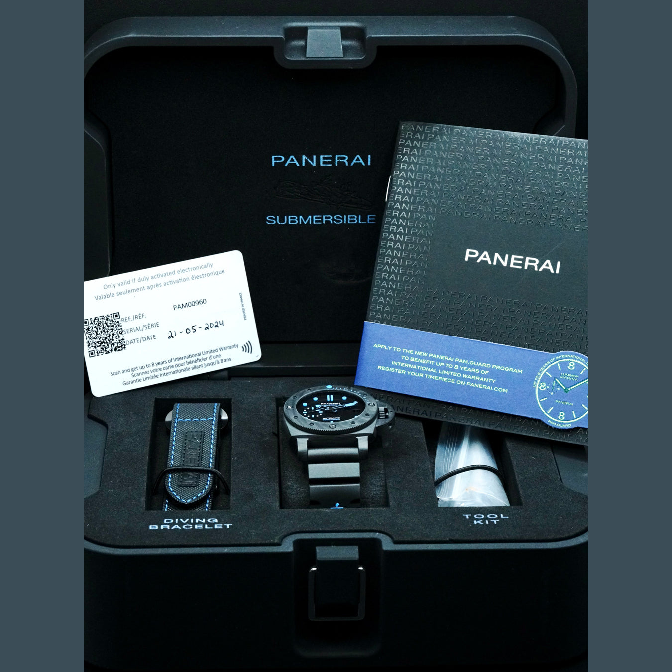 Panerai PAM00960 Submersible Carbontech Automatic 300m 42mm
