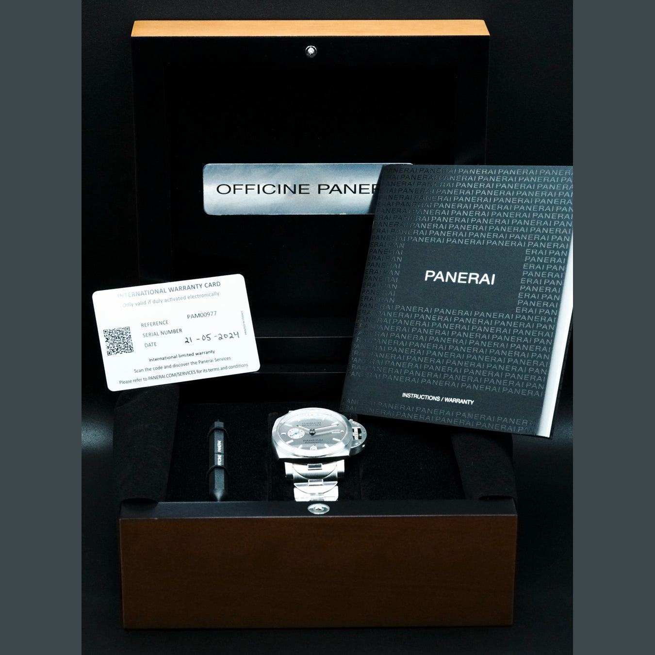 Panerai PAM00977 Luminor 1950 Automatic Silver Dial Men's 42 mm