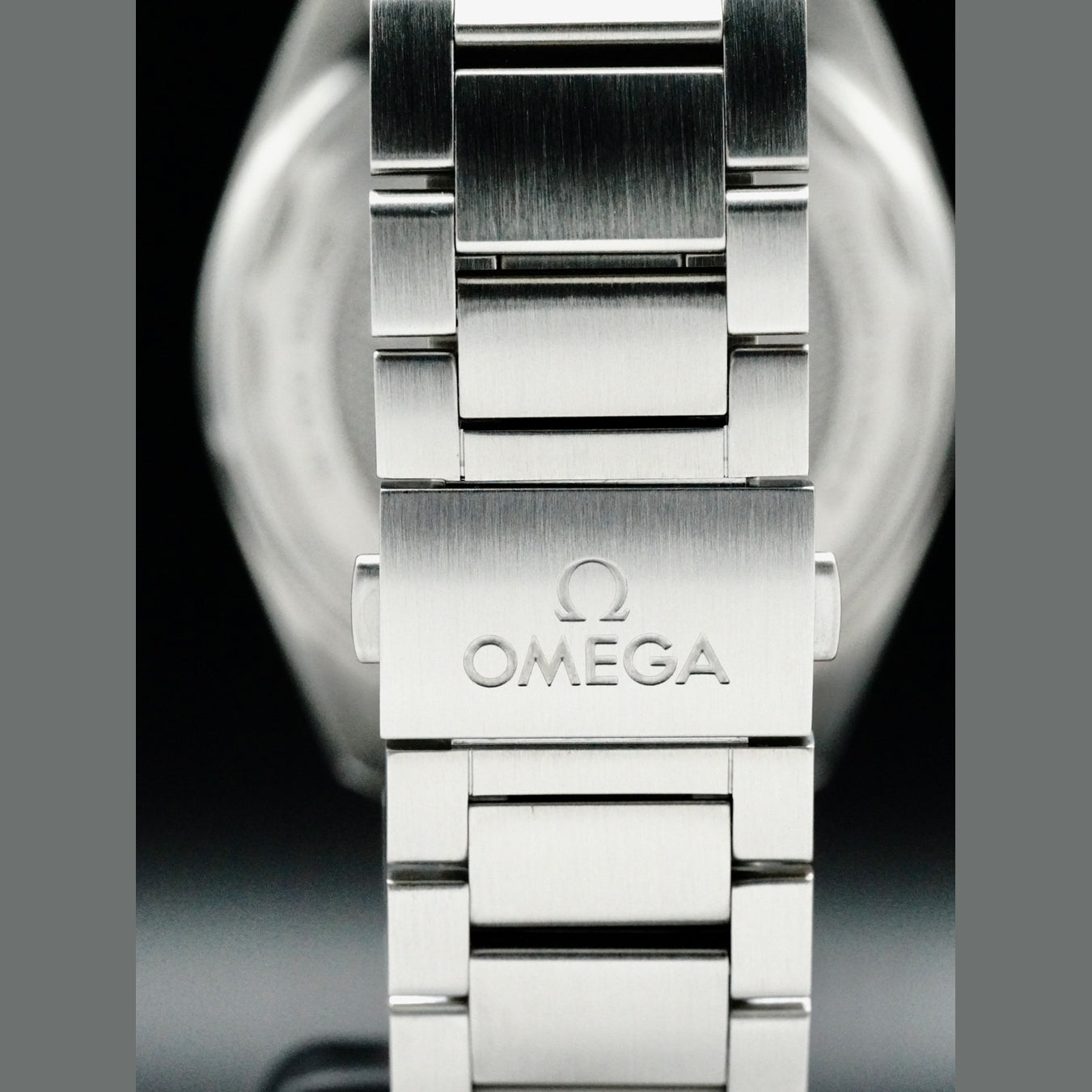 Omega 220.10.40.20.01.001 Railmaster Co-Axial Master Chronometer 40mm on Bracelet