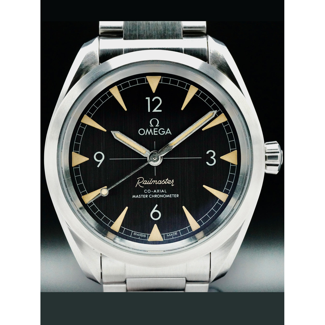 Omega 220.10.40.20.01.001 Railmaster Co-Axial Master Chronometer 40mm on Bracelet