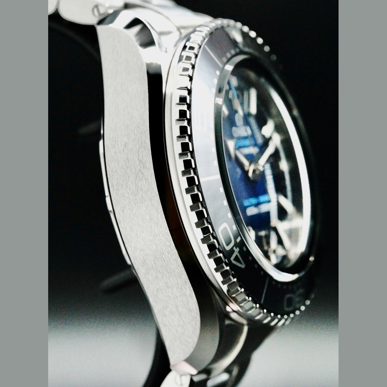 Omega 215.30.46.21.03.001 Seamaster Ultra Deep 6000M