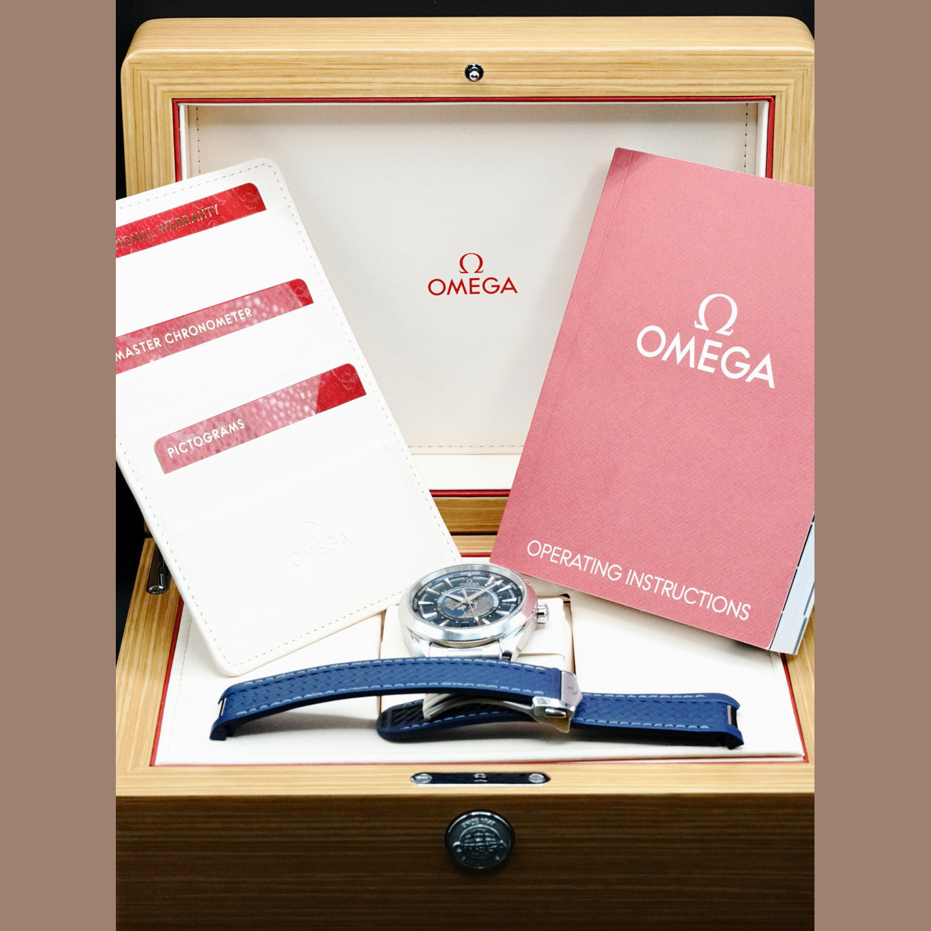 Omega Seamaster Aqua Terra 150m GMT World Timer 43mm on Bracelet 220.10.43.22.03.001