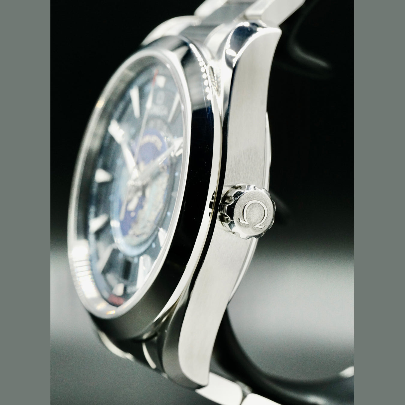 Omega Seamaster Aqua Terra 150m GMT World Timer 43mm on Bracelet 220.10.43.22.03.001
