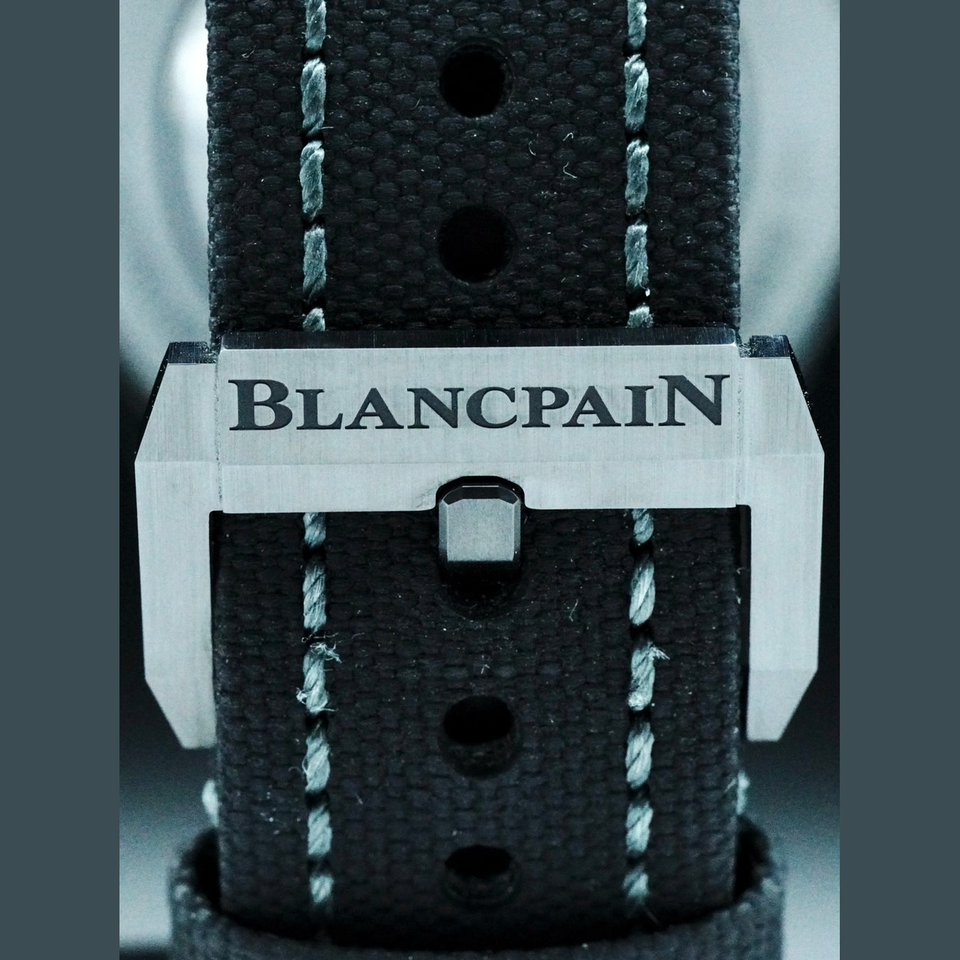 Blancpain 5054 0153 B52A Fifty Fathoms Bathyscaphe Quantieme Complet Phases de Lune Sunburst Green Dial