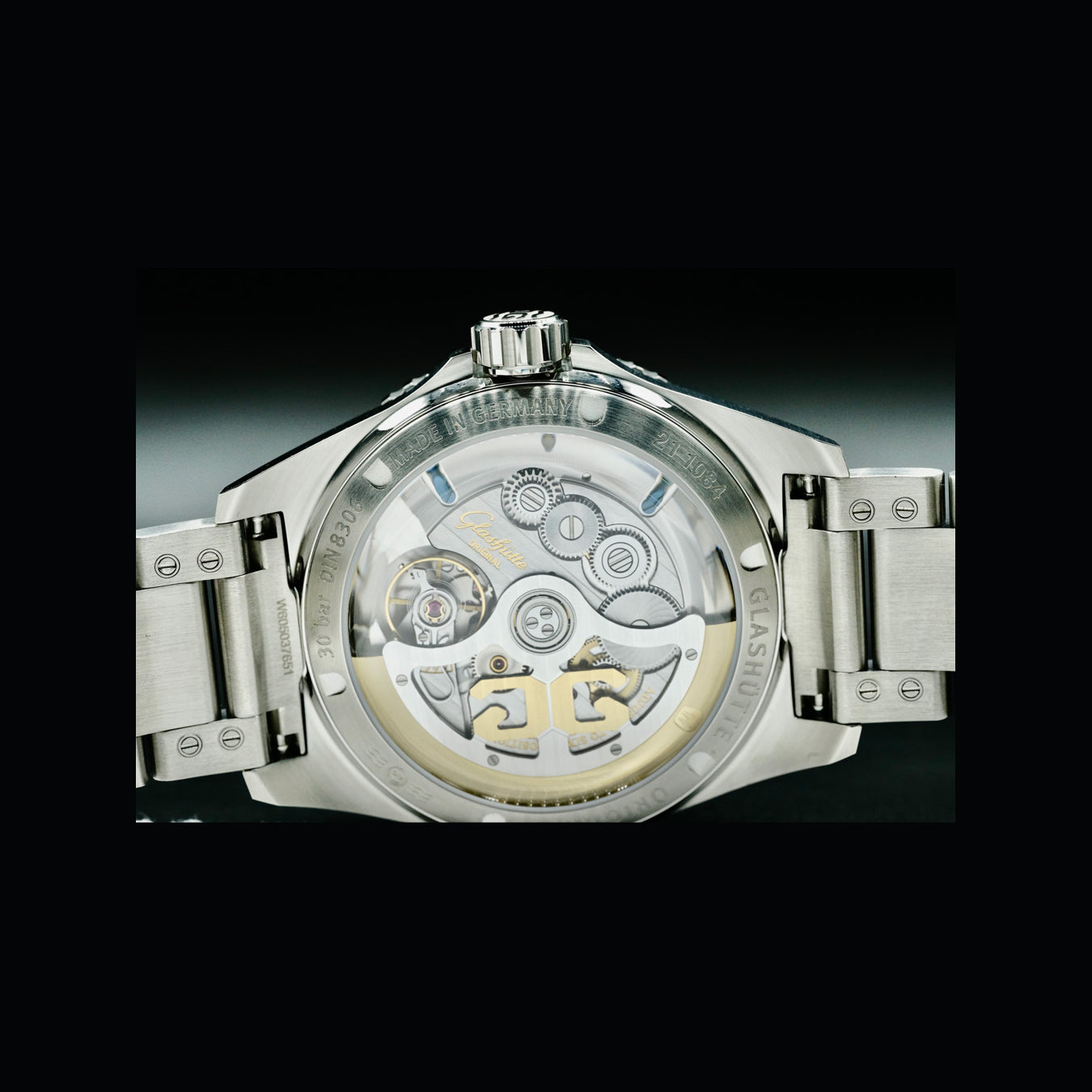 Glashütte Original 1-36-13-07-83-70 SeaQ Panorama Date Reed Green on Bracelet