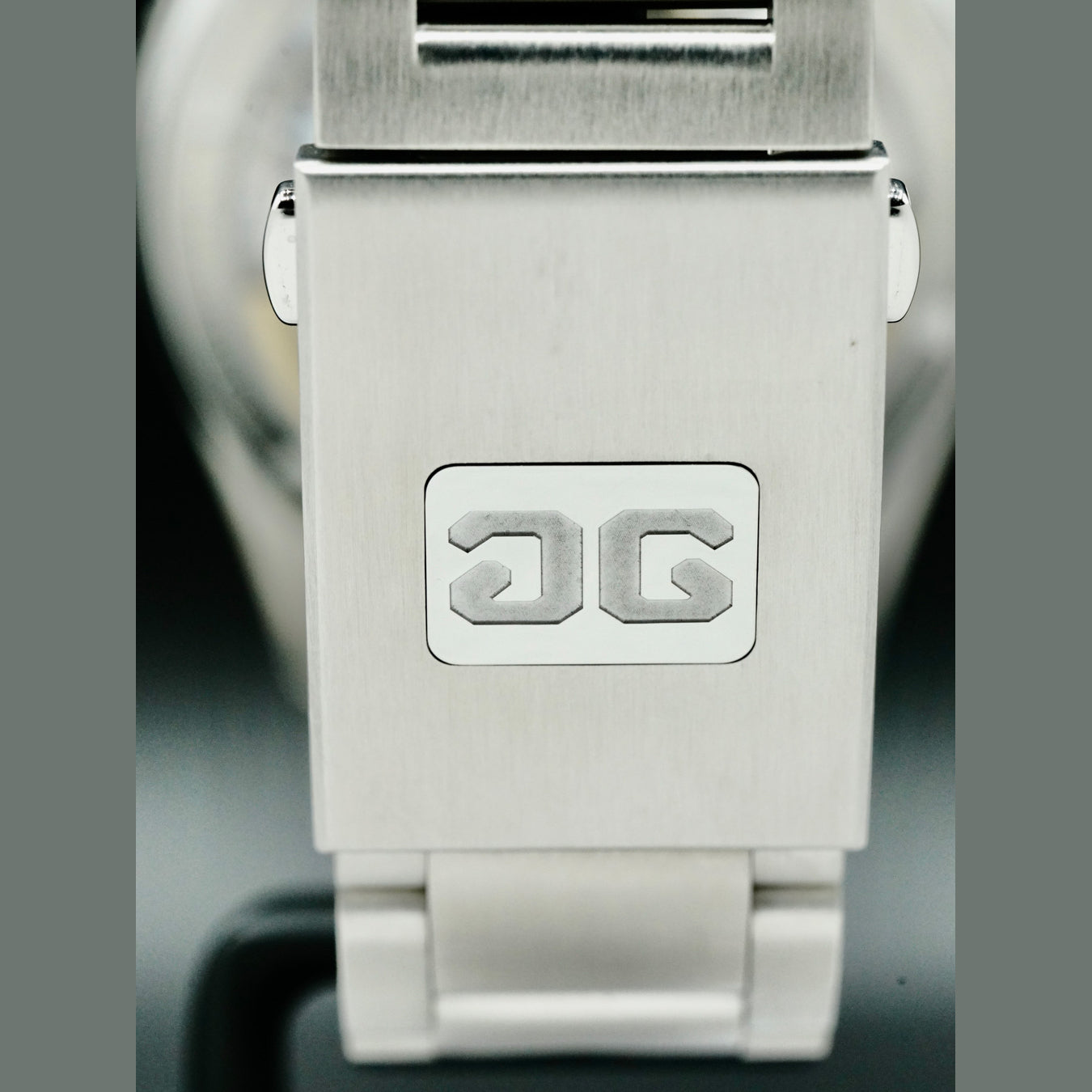 Glashütte Original 1-36-13-07-83-70 SeaQ Panorama Date Reed Green on Bracelet