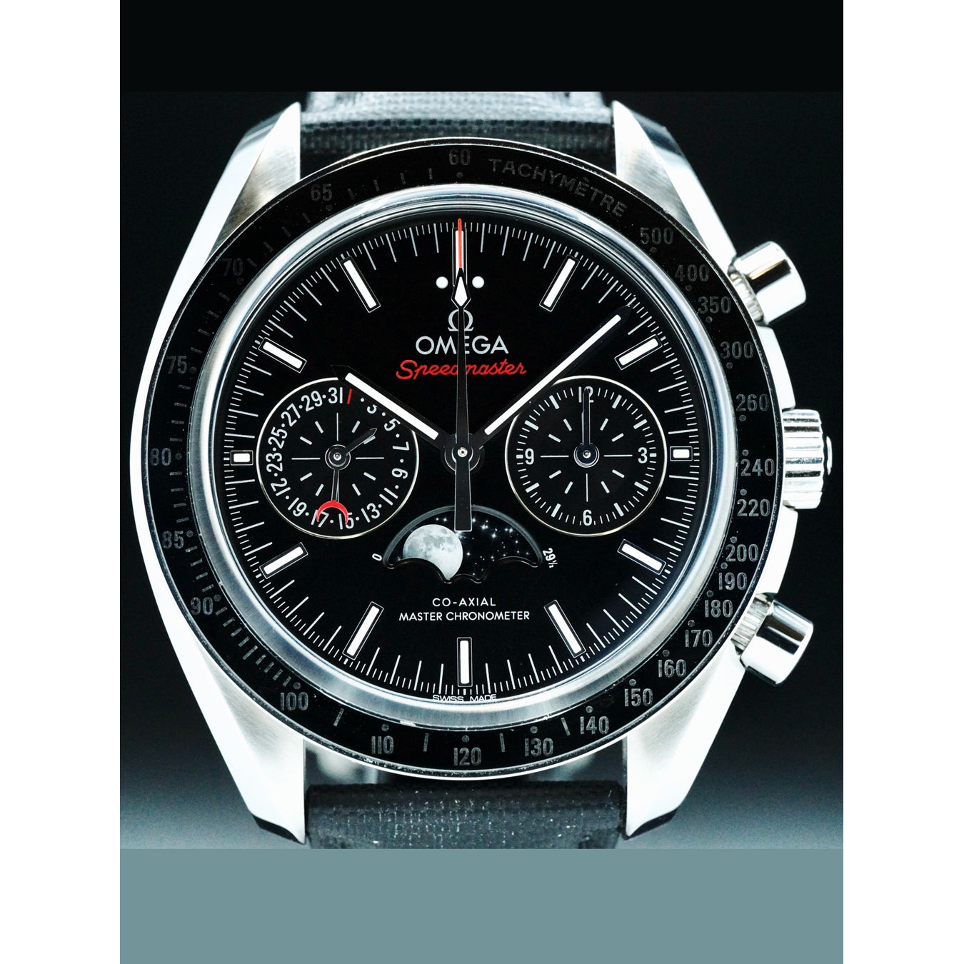 Omega 304.33.44.52.01.001 Speedmaster Moonwatch Moonphase Black Dial 44.25mm