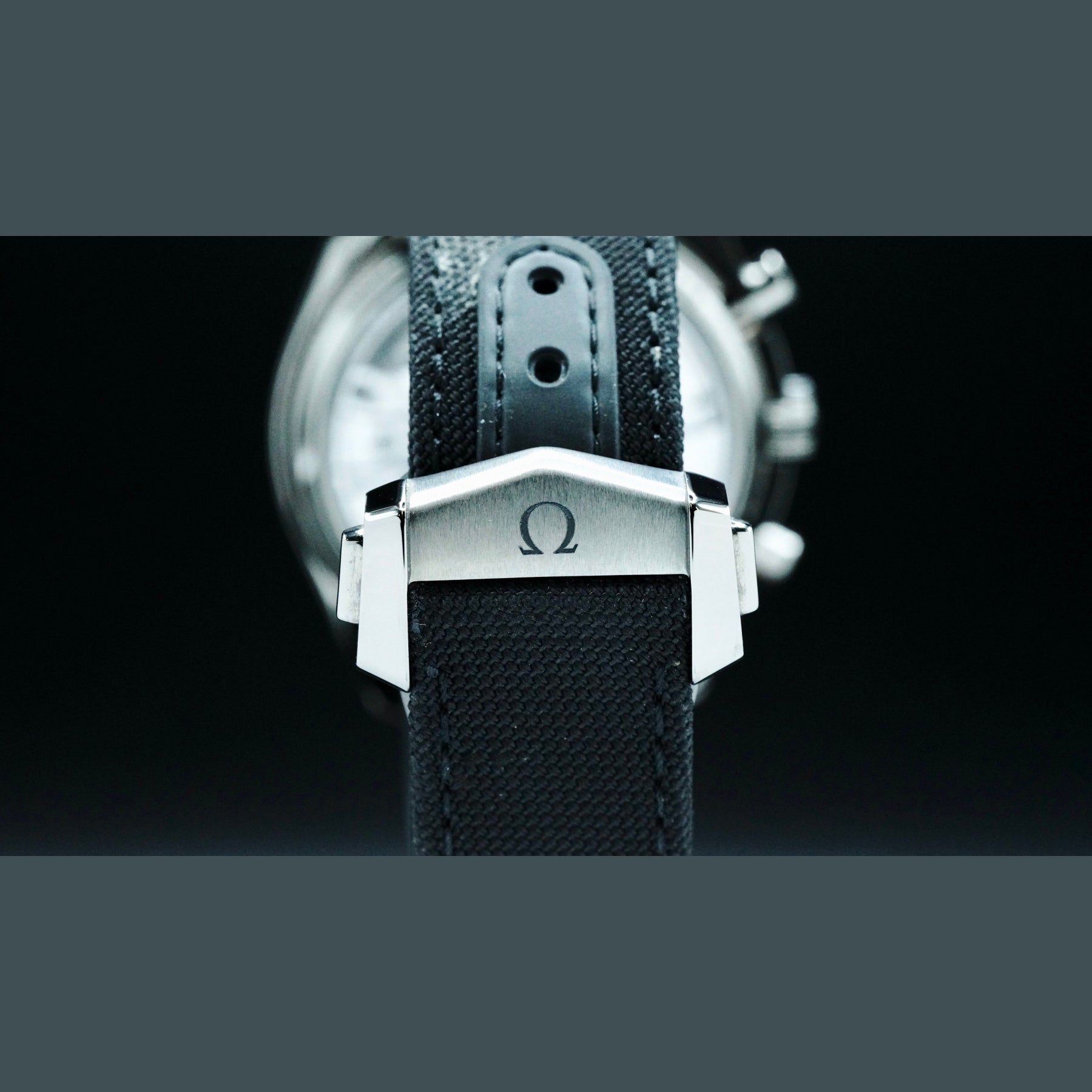Omega 311.63.44.51.99.001 Speedmaster Grey Side of The Moon Meteorite