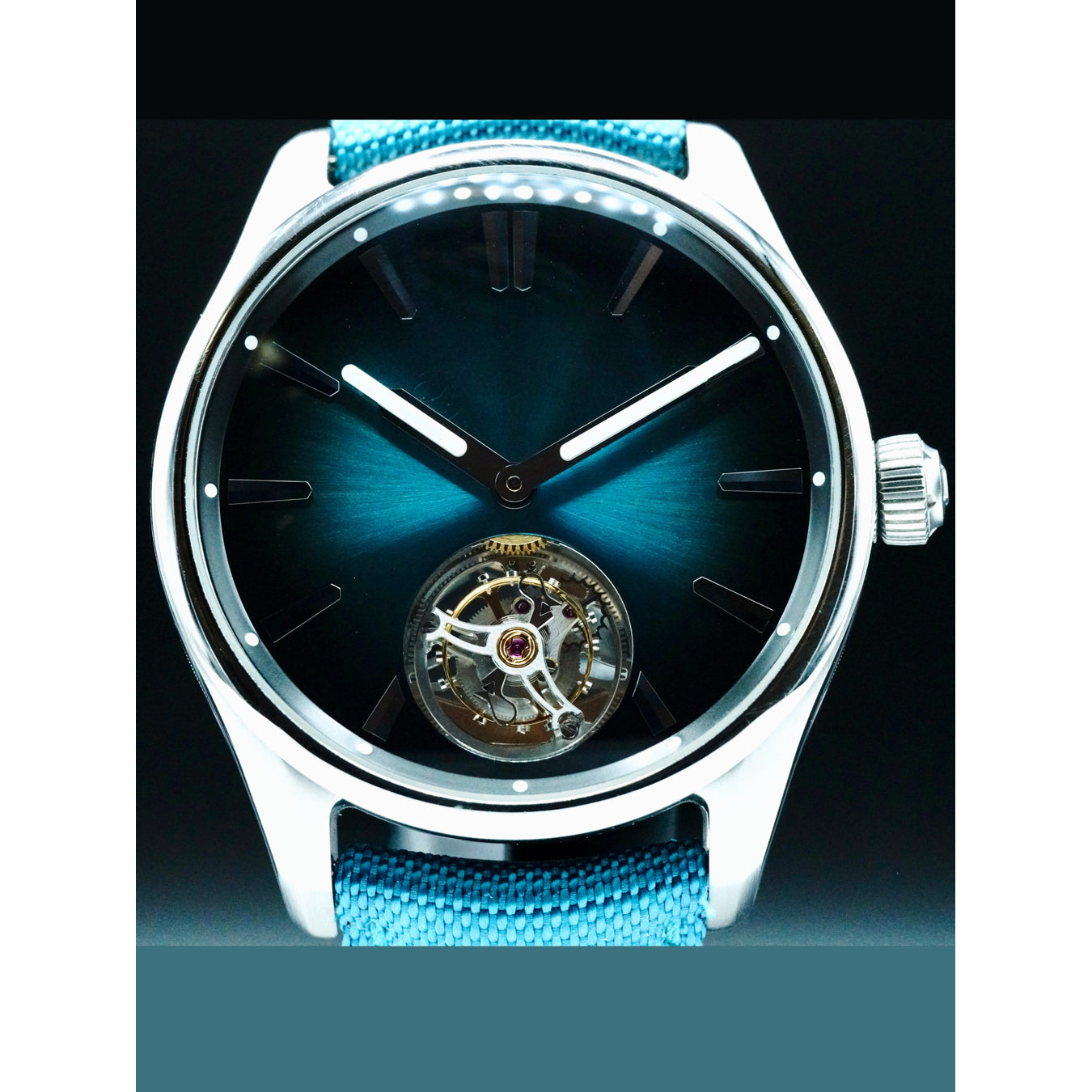 H. Moser & Cie. Pioneer Tourbillon Mega Cool 3804-1205
