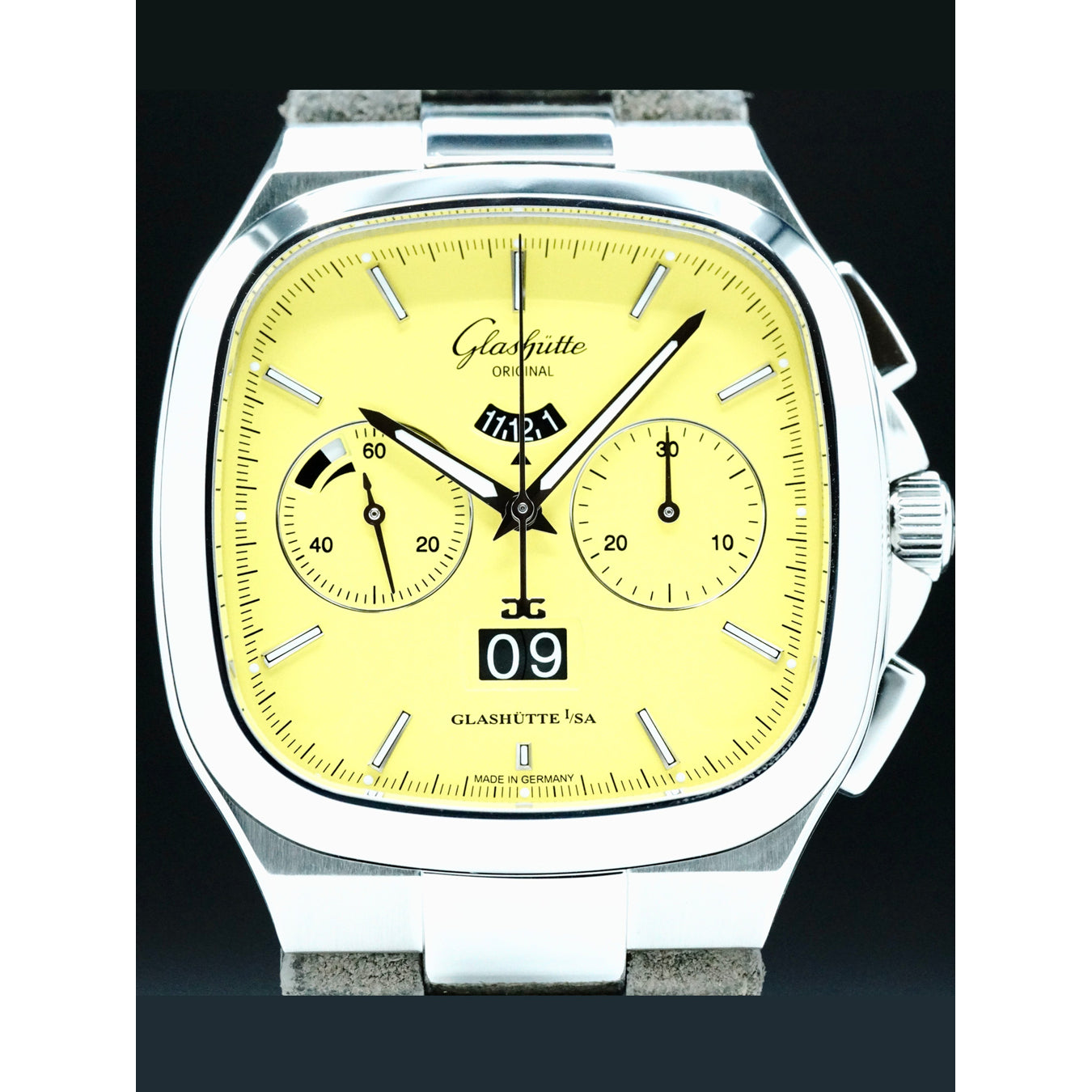 Glashütte Original Seventies Chronograph Panorama Date Sunny Yellow 1-37-02-07-02-35