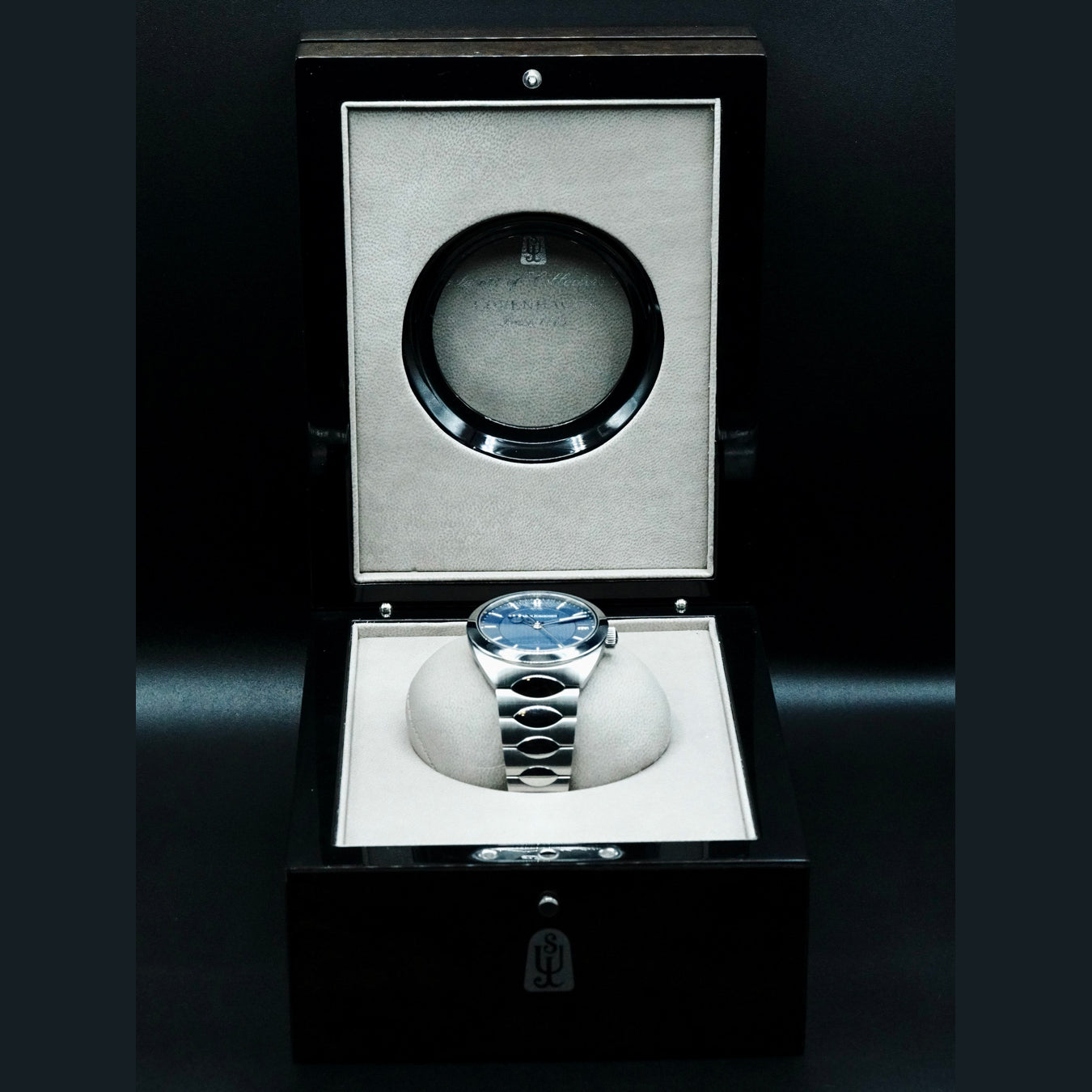 Urban Jürgensen One Date Blue Dial on Bracelet